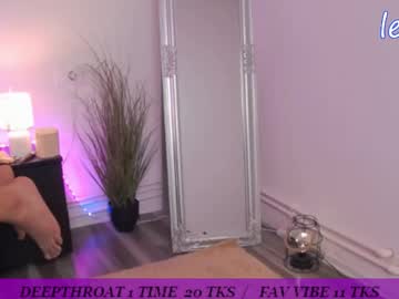 couple Free Nude Cams with lexyxjames