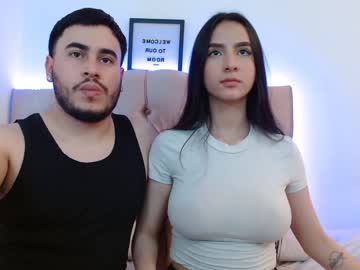 couple Free Nude Cams with moonbrunettee