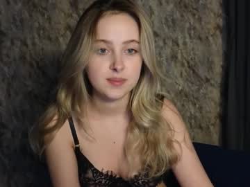 girl Free Nude Cams with chloe_whispers