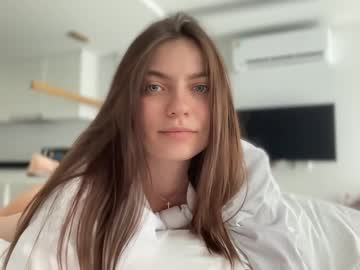 girl Free Nude Cams with kattyyy_catt