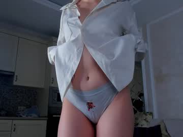 girl Free Nude Cams with elvinacrosslin