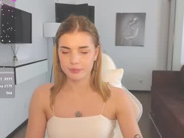 girl Free Nude Cams with adrianawow1