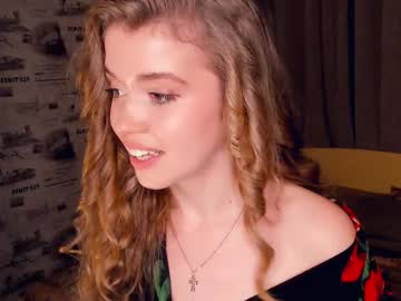 girl Free Nude Cams with chia_silver