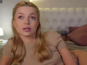 girl Free Nude Cams with kellypeachpie