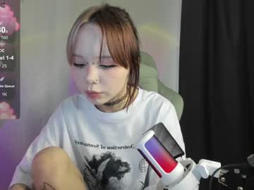 girl Free Nude Cams with gummi_heart