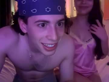 couple Free Nude Cams with yaraandleo