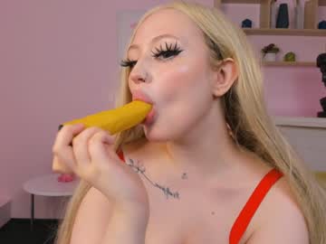 girl Free Nude Cams with mae_barb1ee_