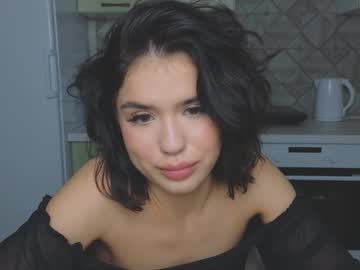 girl Free Nude Cams with mia__lunaa